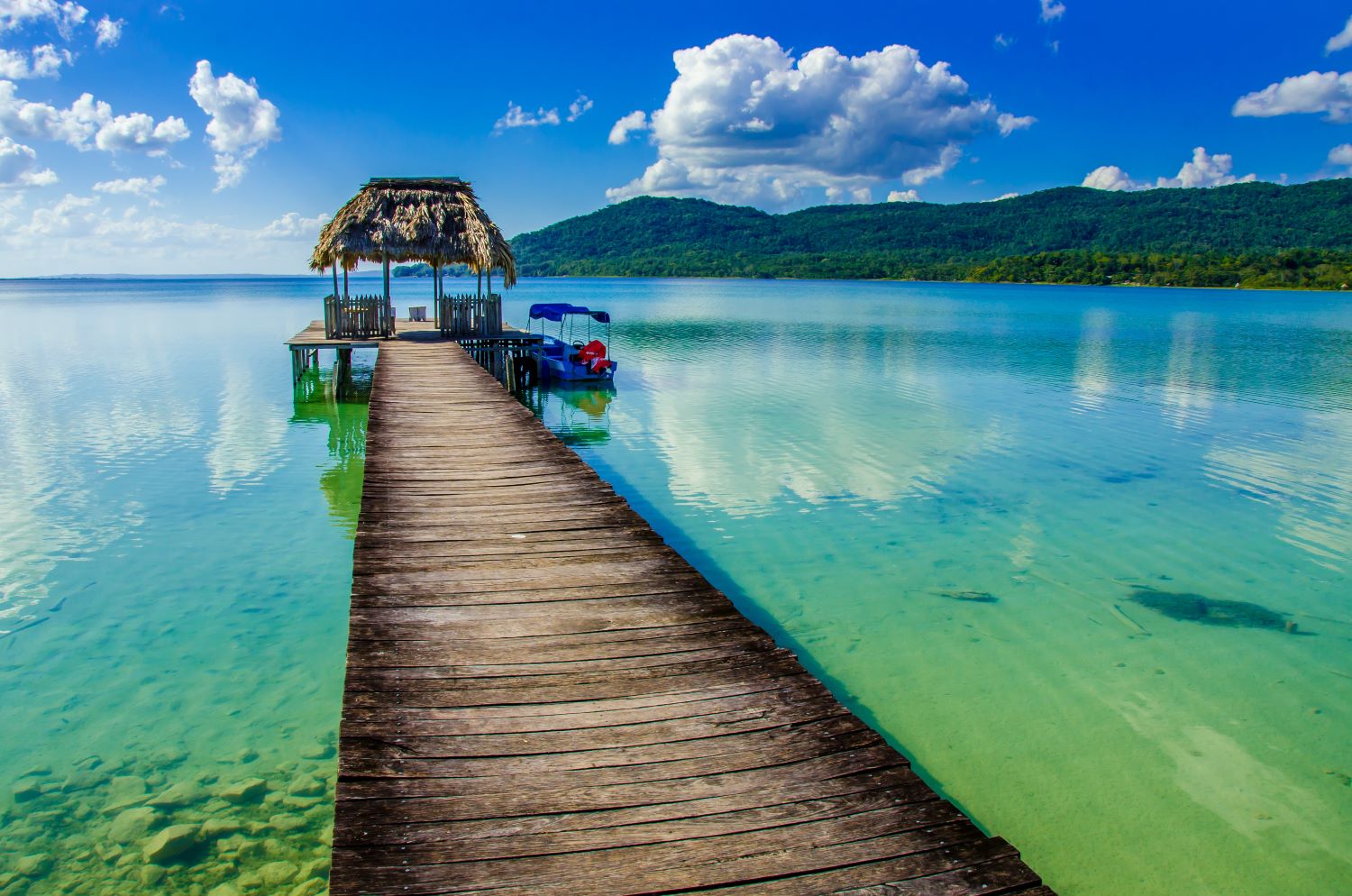 LAGO PETEN GUATEMALA TAM