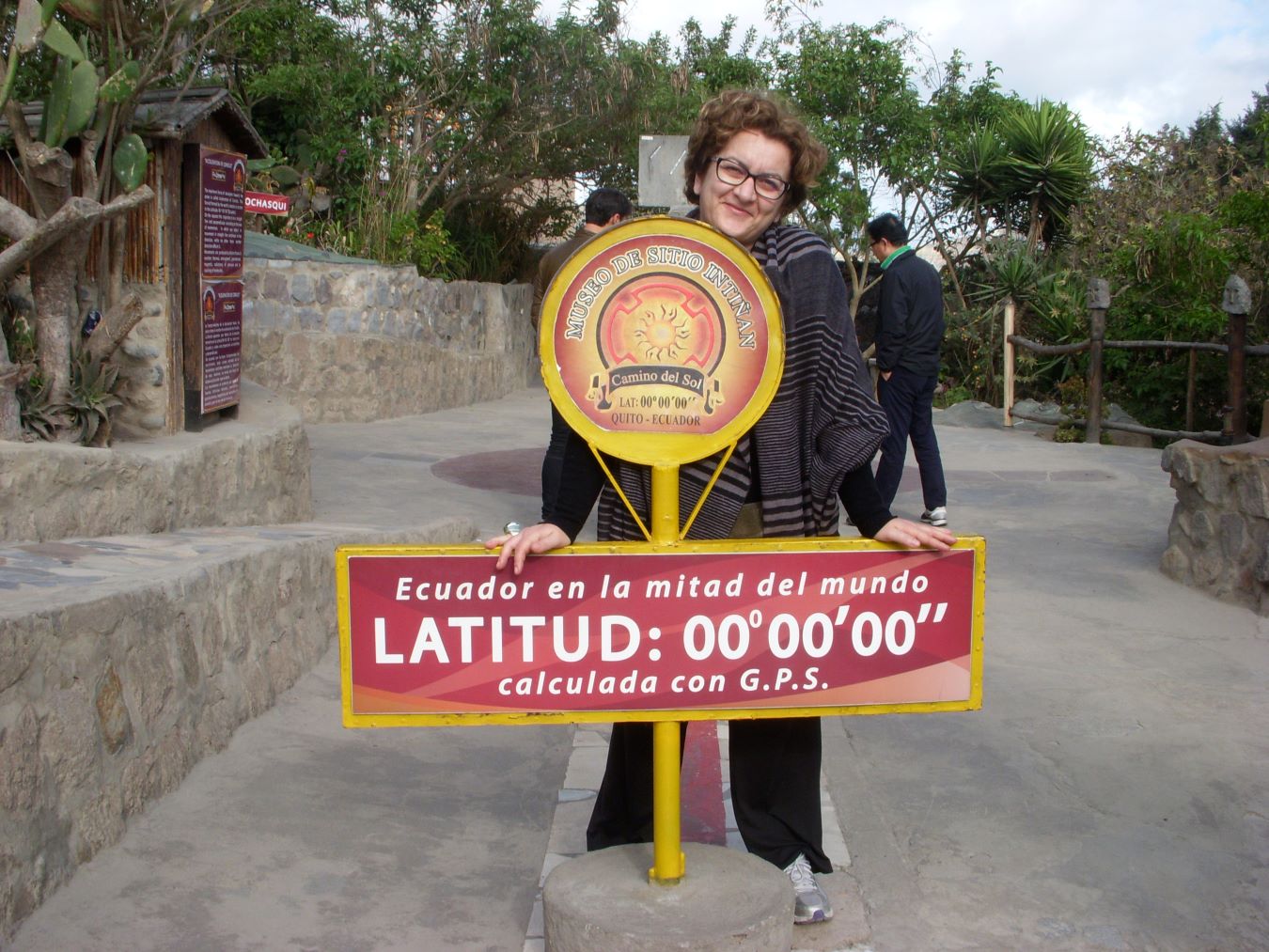 MITAD DEL MUNDO MG TAM