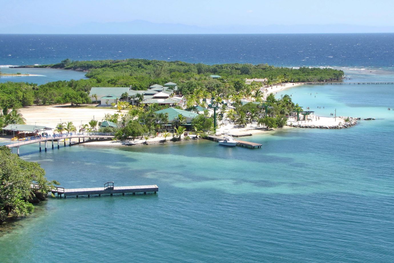 ROATAN TAM