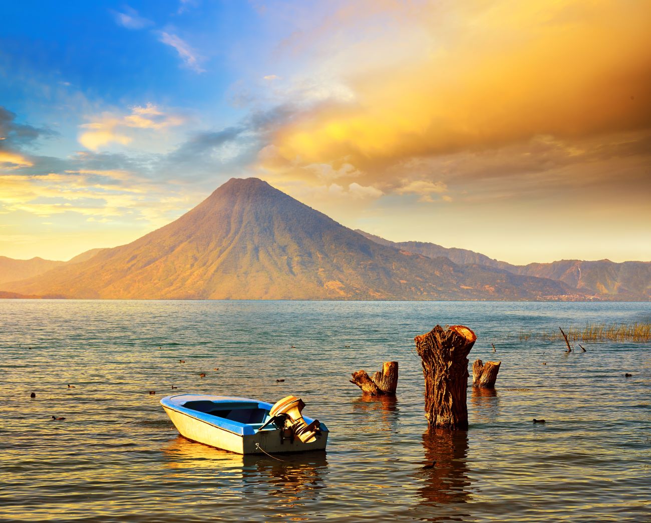 SUNSET ATITLAN GUATEMALA TAM