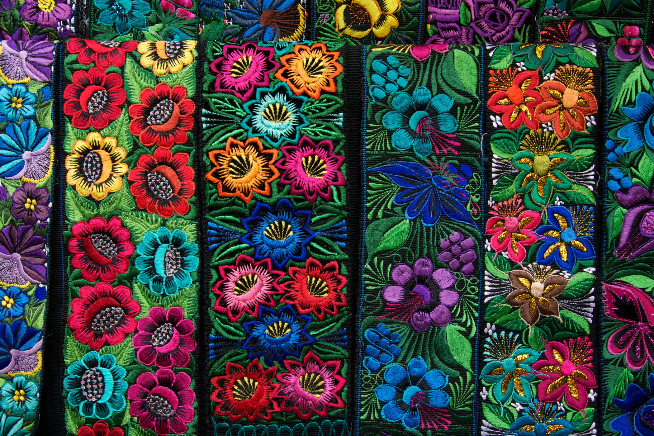 Guatemala - colori artigianato - Tuttaltromondo