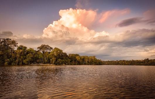 Perù - Amazzonia - Lago Sandoval - tramonto - Tuttaltromondo