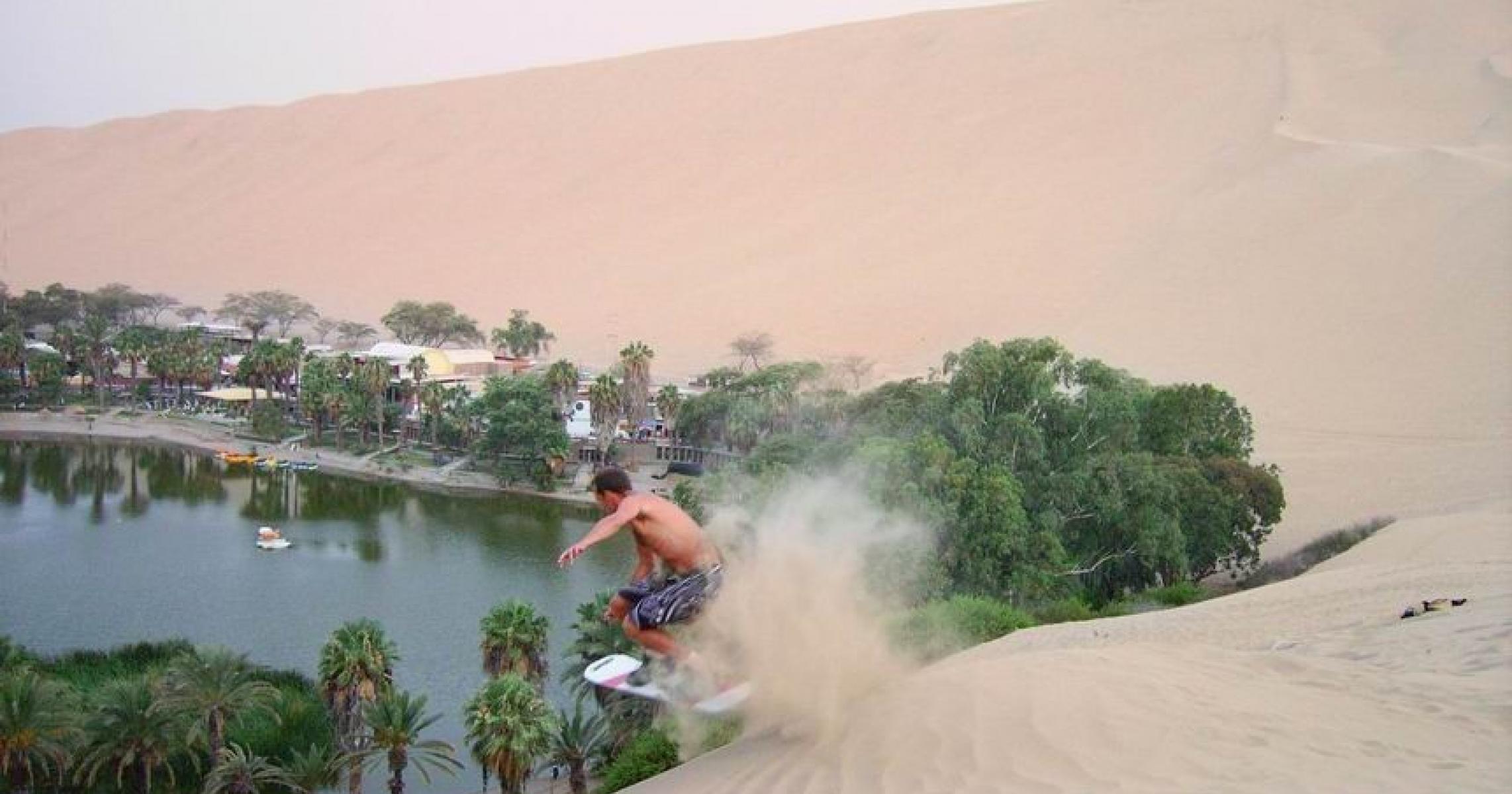 laguna di huacachina peru