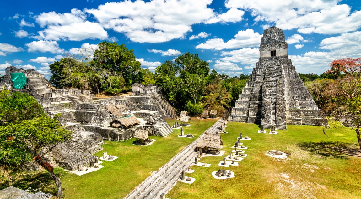 TEMPIO DEL GIAGUARO TIKAL GUATEMALA TAM