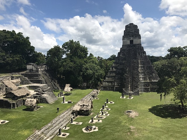 TIKAL MAYA
